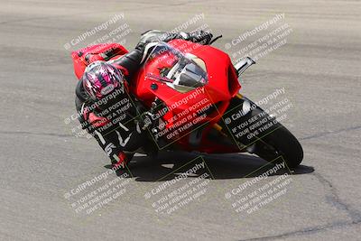 media/Apr-10-2022-SoCal Trackdays (Sun) [[f104b12566]]/Bowl (11am)/